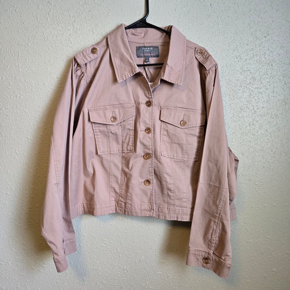 NWT Torrid Lightweight Twill Army Trucker Jacket in Stucco Women's Size 4x - Picture 4 of 8